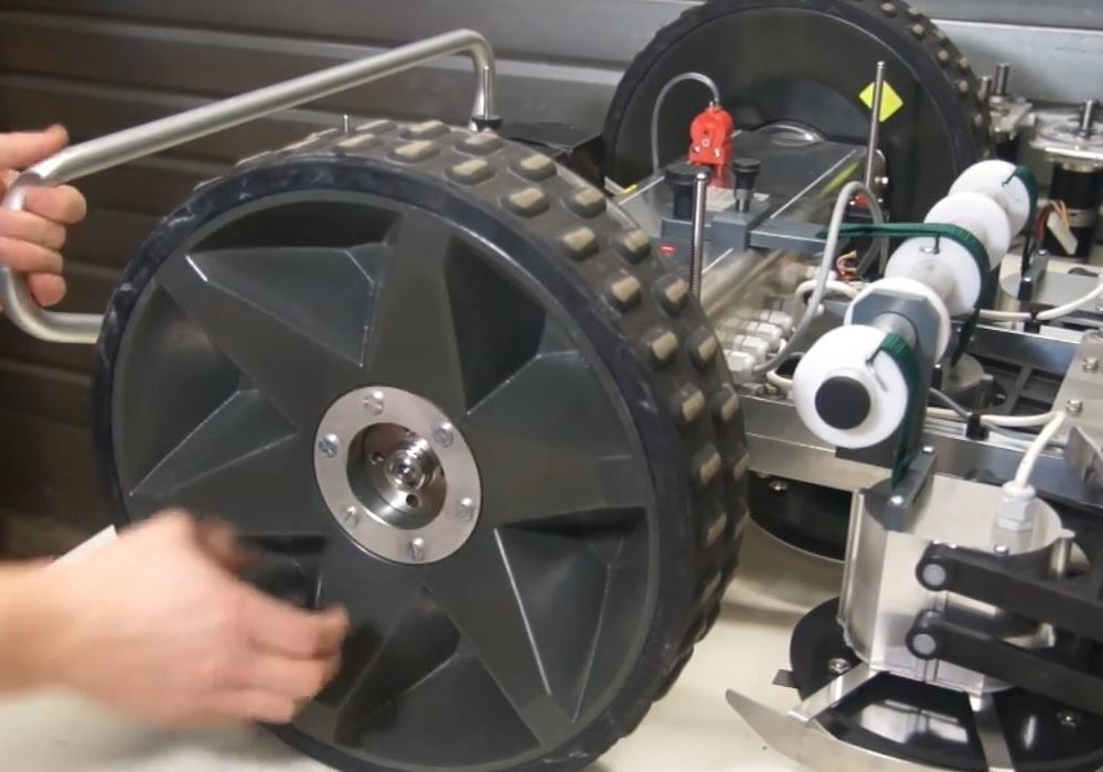 slinger kennis Bijwonen Onderhoud van de Belrobotics-robotmaaiers - Belrobotics